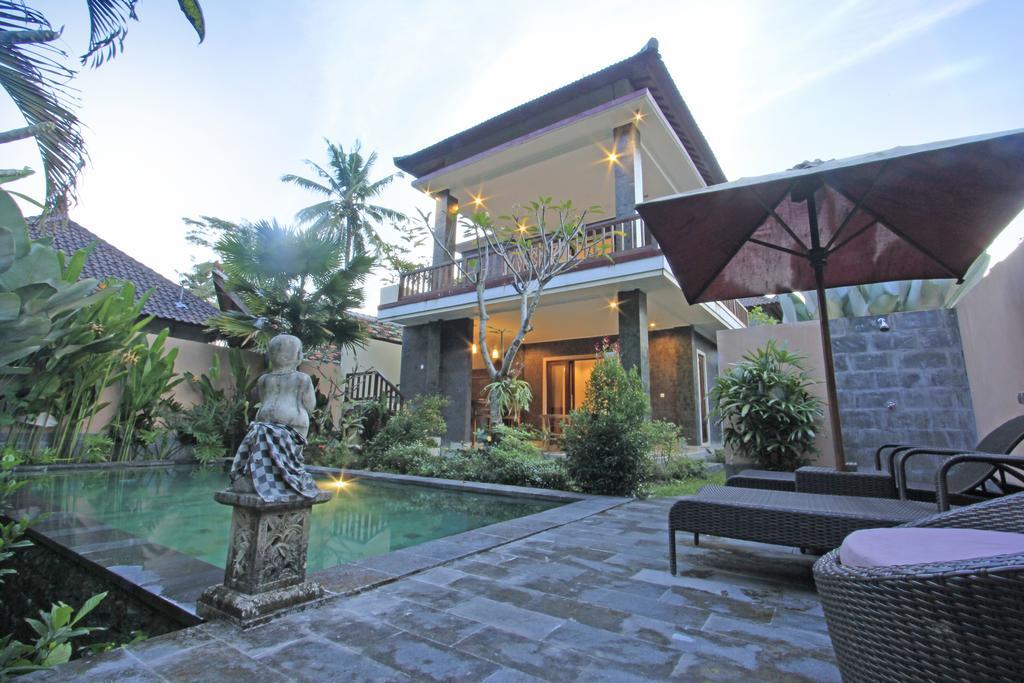 Wates Sari Villa Ubud Værelse billede