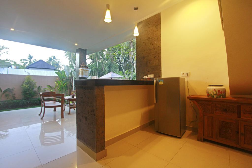 Wates Sari Villa Ubud Værelse billede